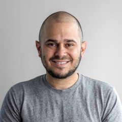 Portrait of AJ Vaynerchuk, Co-founder of VaynerMedia.