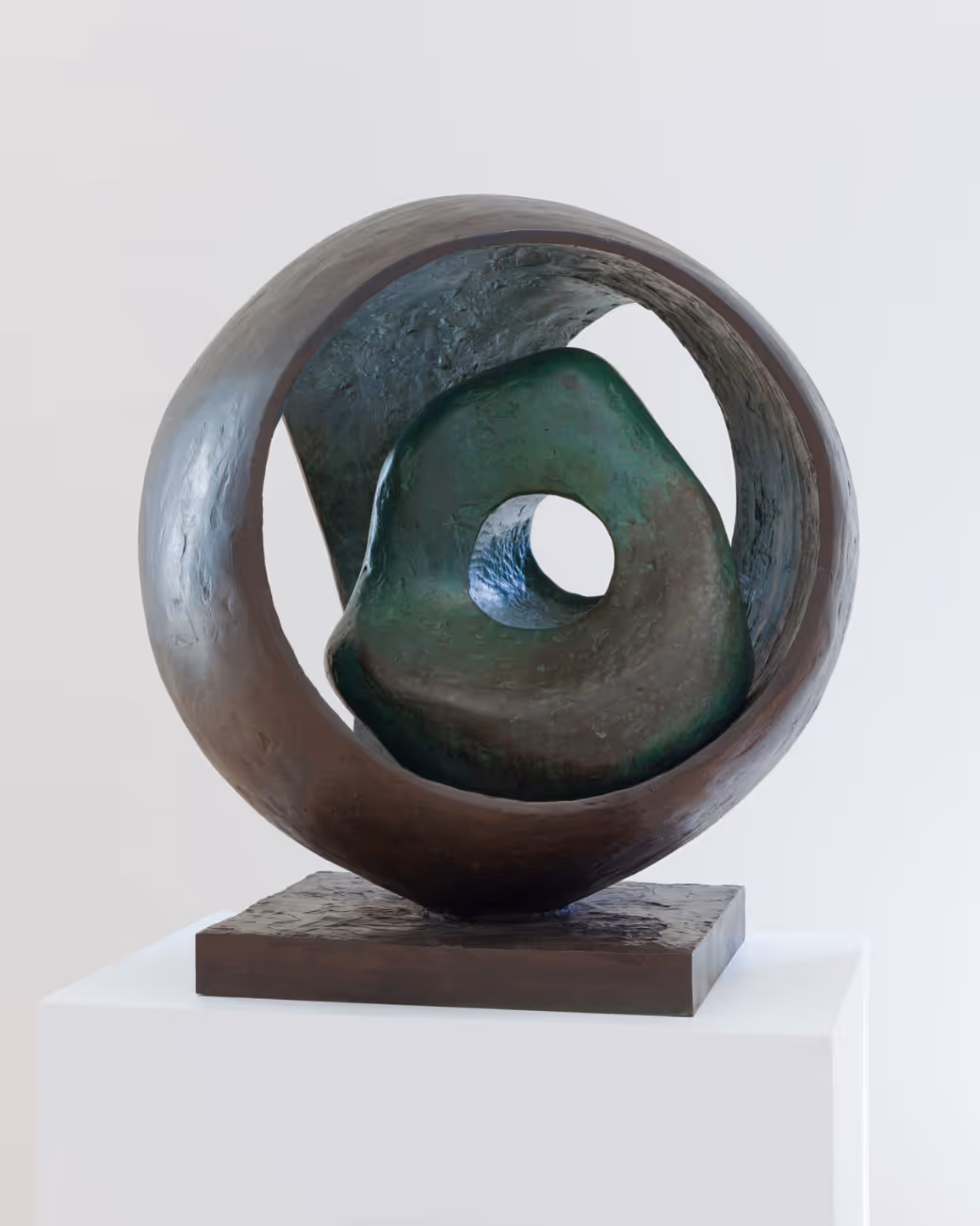 BARBARA HEPWORTH, 1963. BRONZE.
