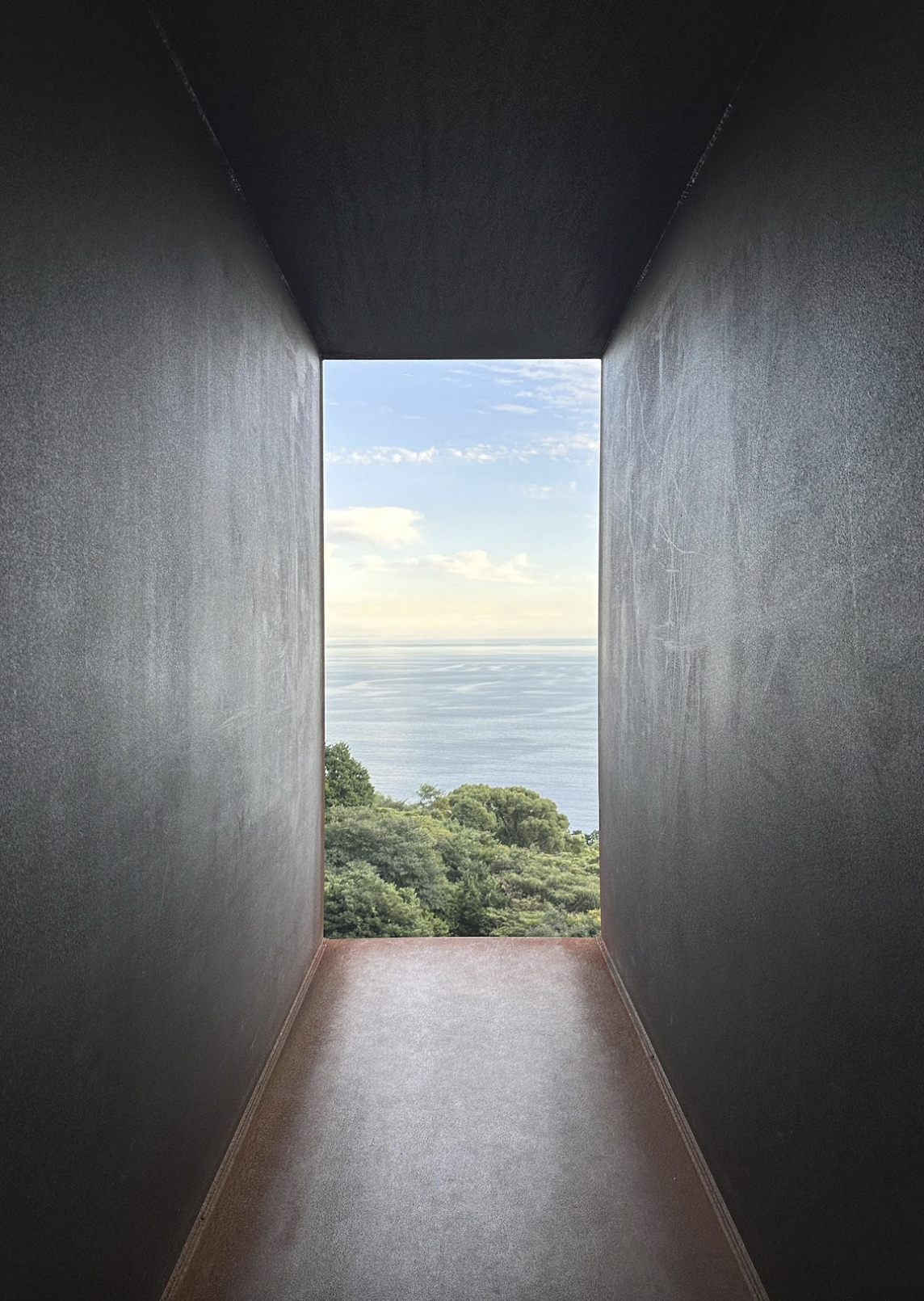 Winter Solstice Light-Worship Tunnel. Enora Observatory. Hiroshi Sugimoto 2017