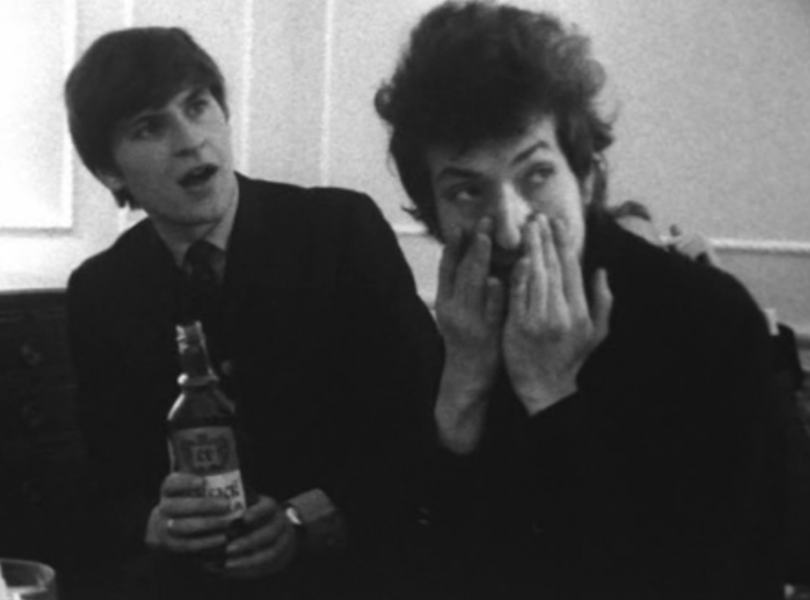 Bob Dylan in the hotel room in ‘Dont Look Back’. (1967)