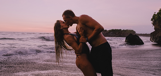 6 Fun Facts About Kissing 