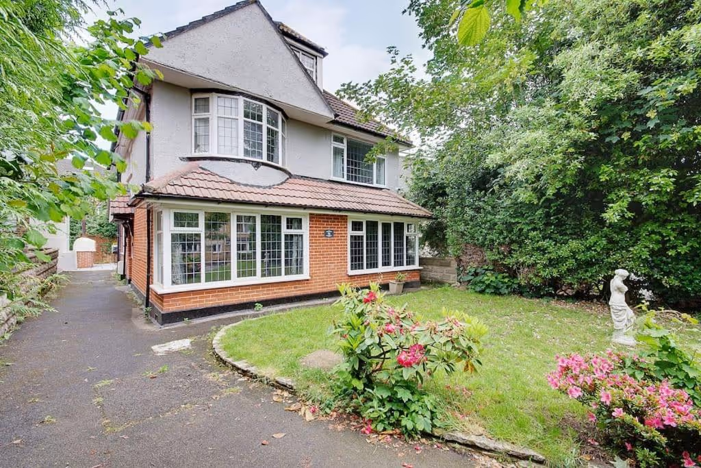 select generation FC accomodation UK