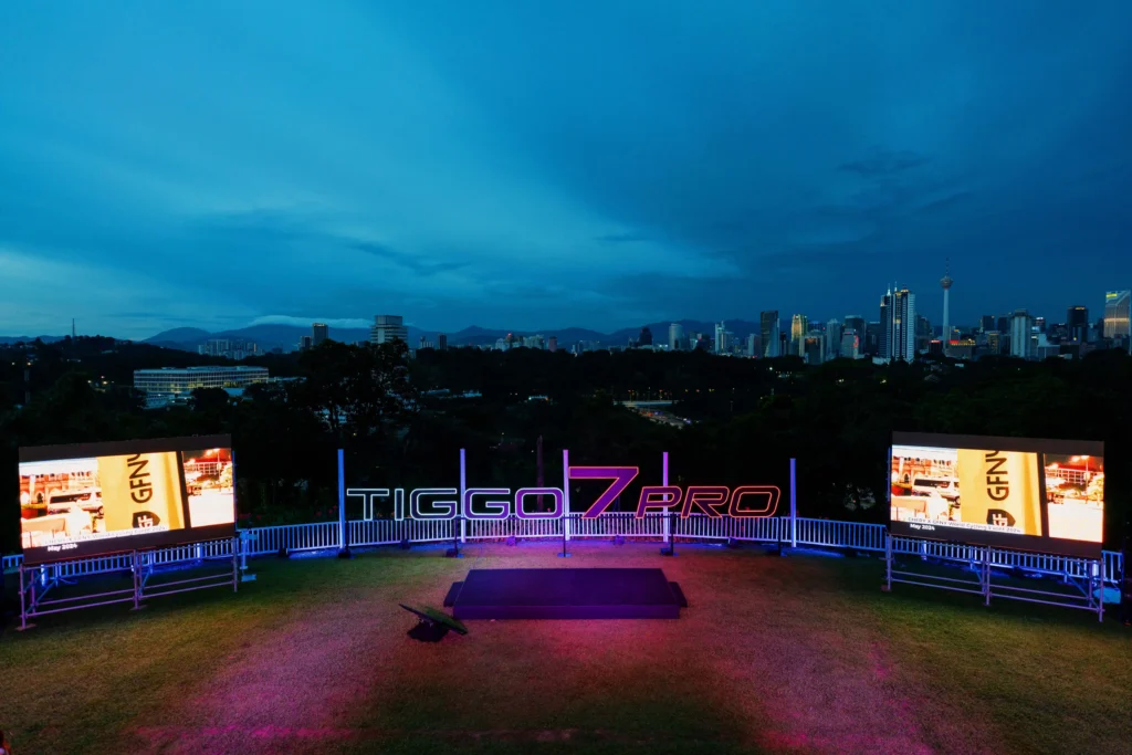A nighttime product launch for the Tiggo 7 Pro at Whitehouse @ The Estate on Federal Hill, demonstrating the perfect match of a modern brand and a premium heritage venue.