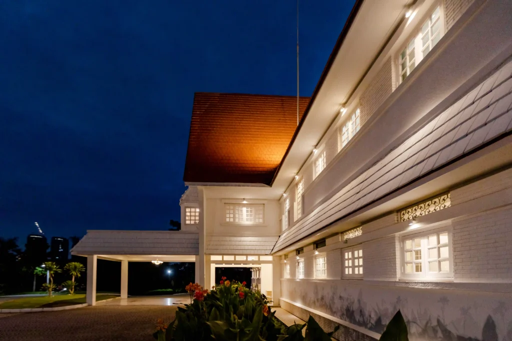 The night view of whitehouse @the estate