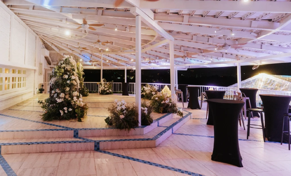 the sky balcony of the Estate on Federal Hill