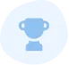 Icône bleue d'un trophée symbolisant la réussite ou un prix.