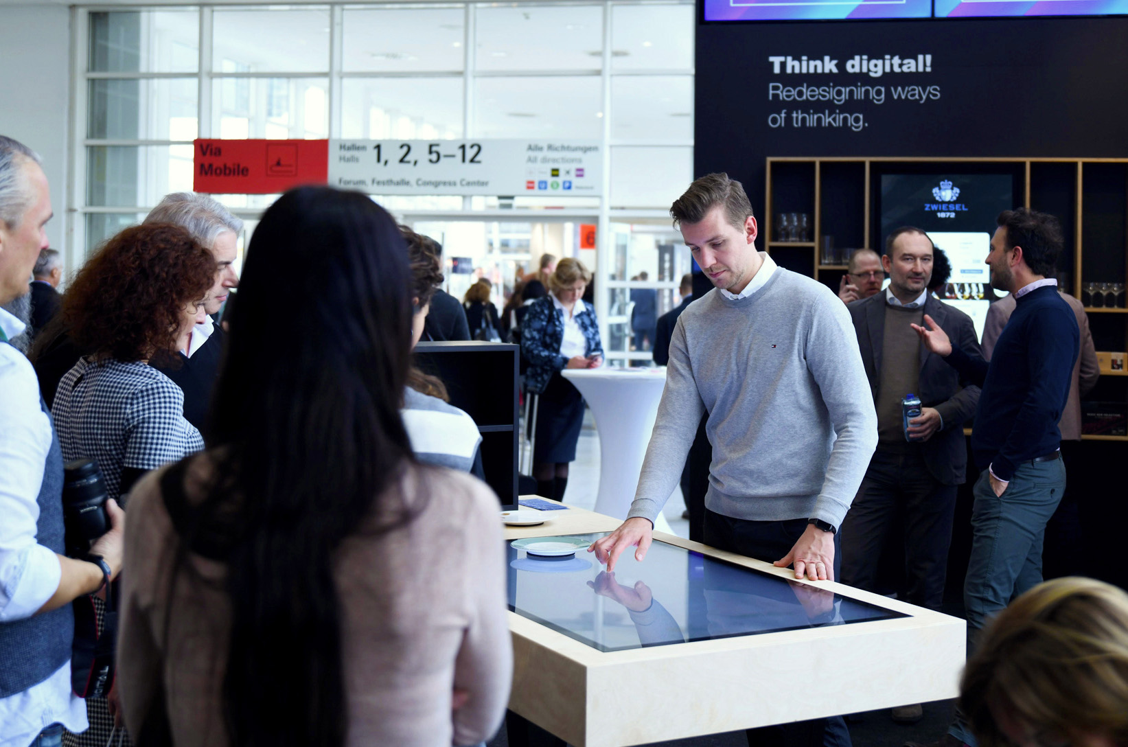 how can monetize in-store screens 