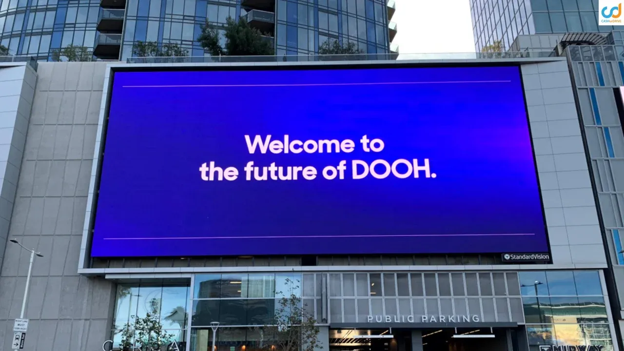 Digital screens in stations and transit hubs