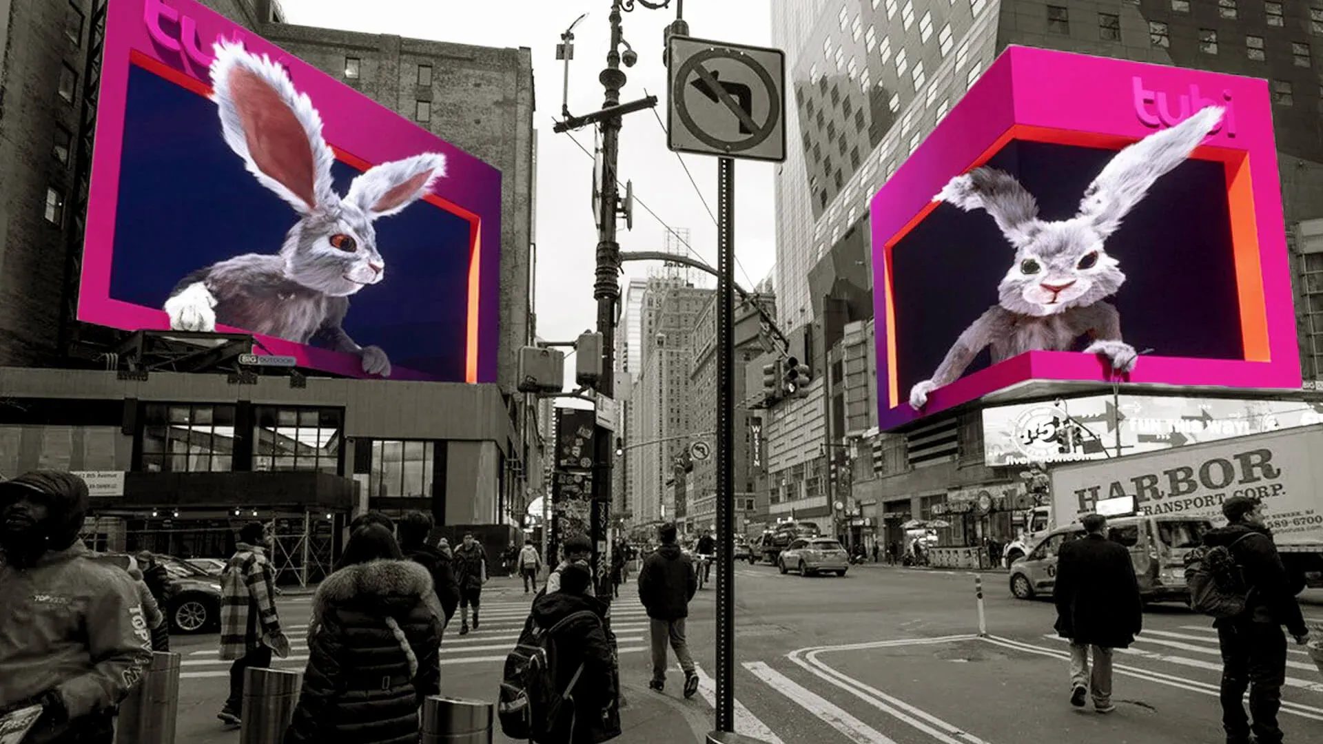 What is digital transit advertising