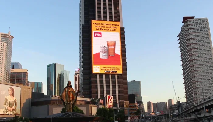 McDonalds’ ‘Crave & Claim’ DOOH ad campaign