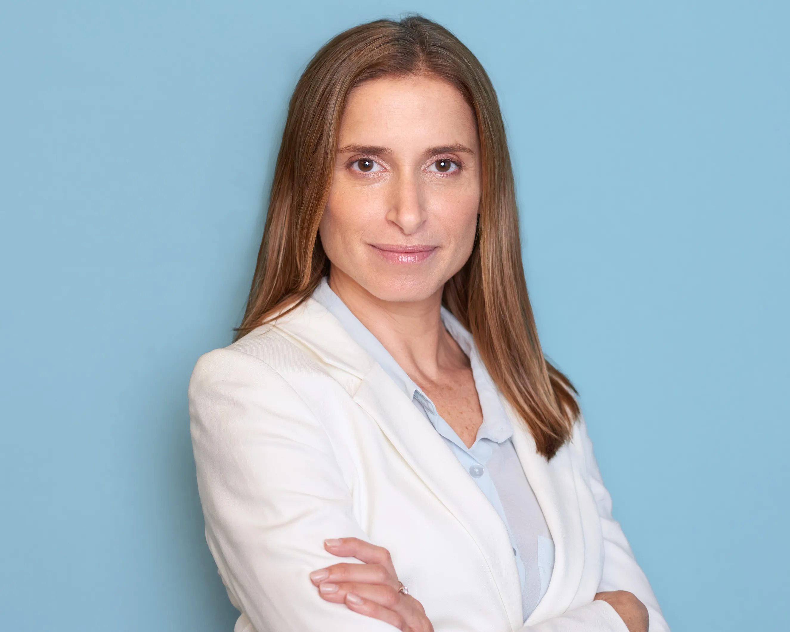 בעלת עסק מתל אביב בלוקיישן. צילומי תדמית לעסקים בחיוך נגיש ואנרגיה מקצועית תחת תאורה מוקפדת. צילומי תדמית המיועדים לפרופיל הלינקדאין.