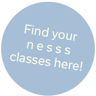 Text 'Hier Buchen!' in brown letters on a light yellow background, with both words underlined.