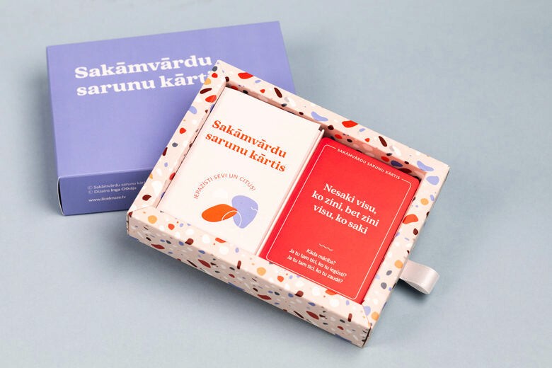 Sakāmvārdu sarunu kārtis