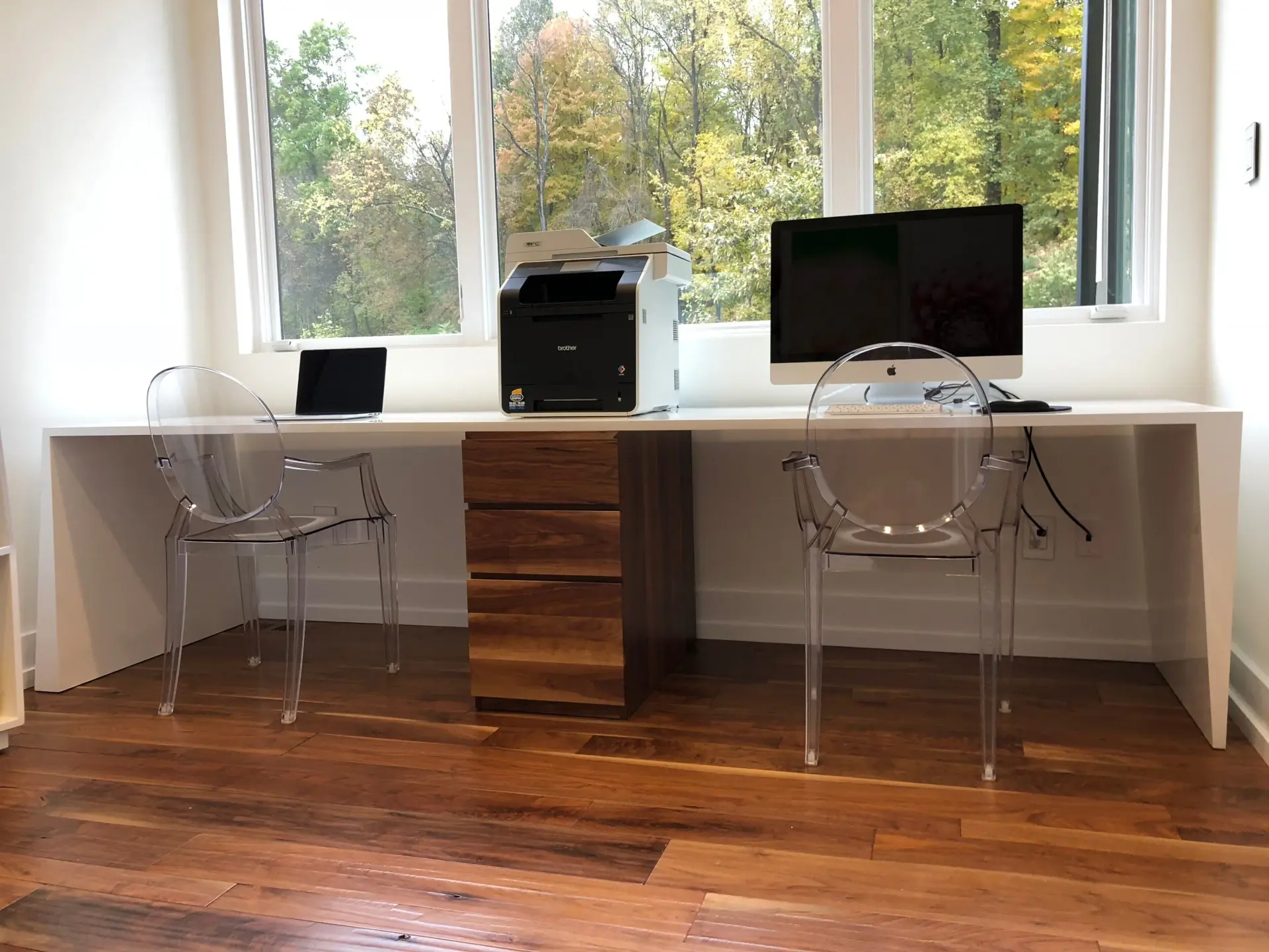 office middle drawers