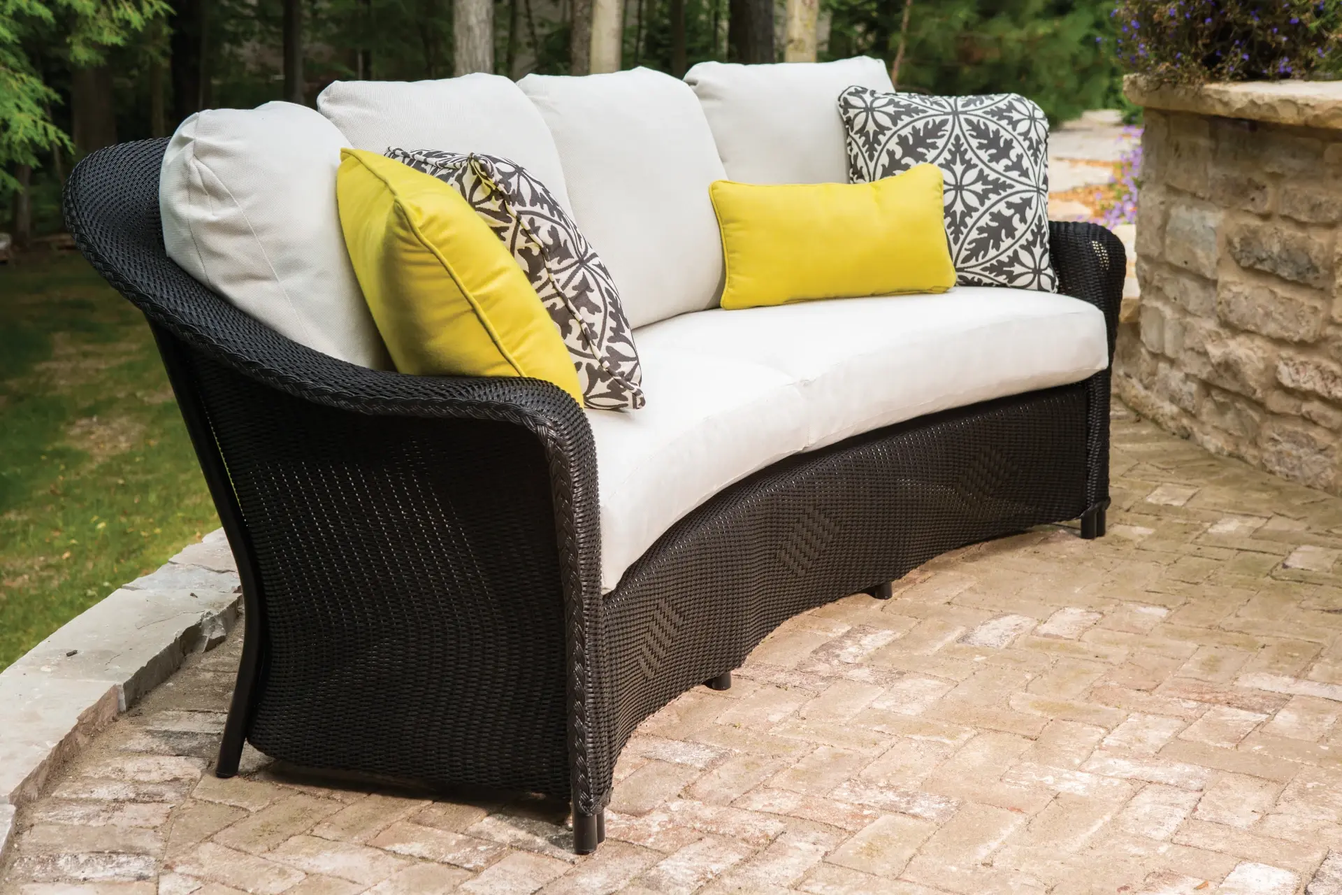Reflections-CrescentSofa-Ebony-outdoor