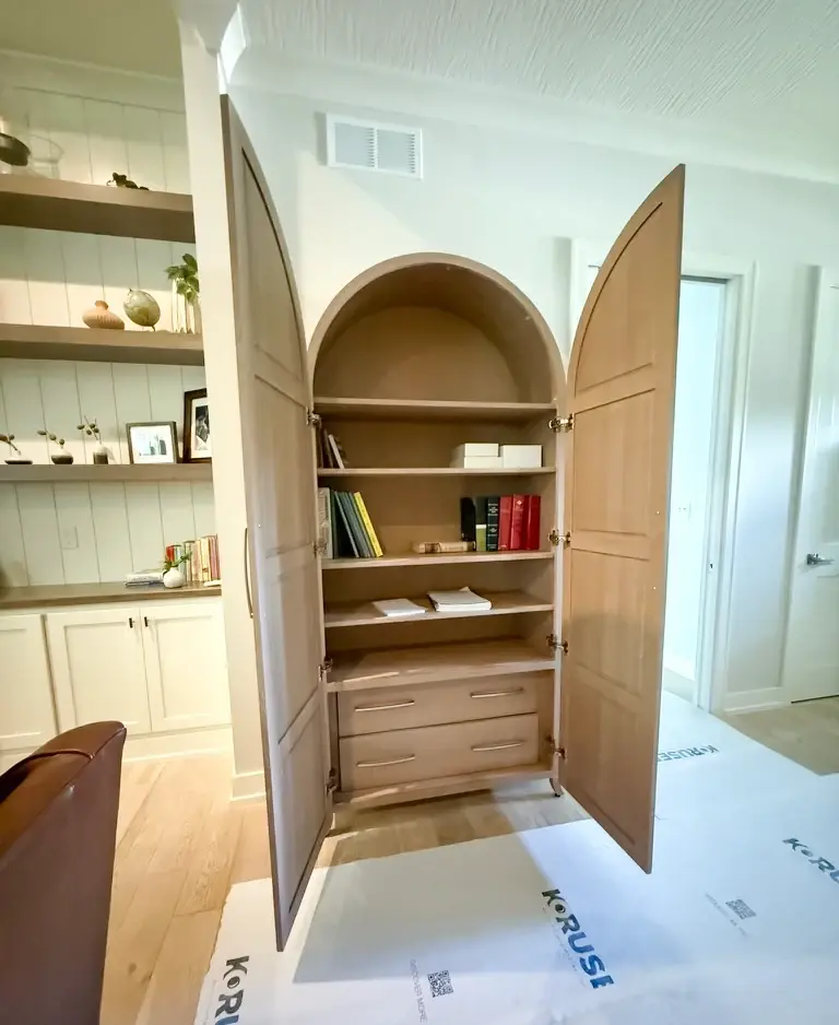 danette cabinet door open