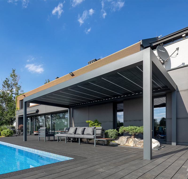MB-OpenSky 140 aluminium pergola system for modern outdoor shading by RA HOUSE