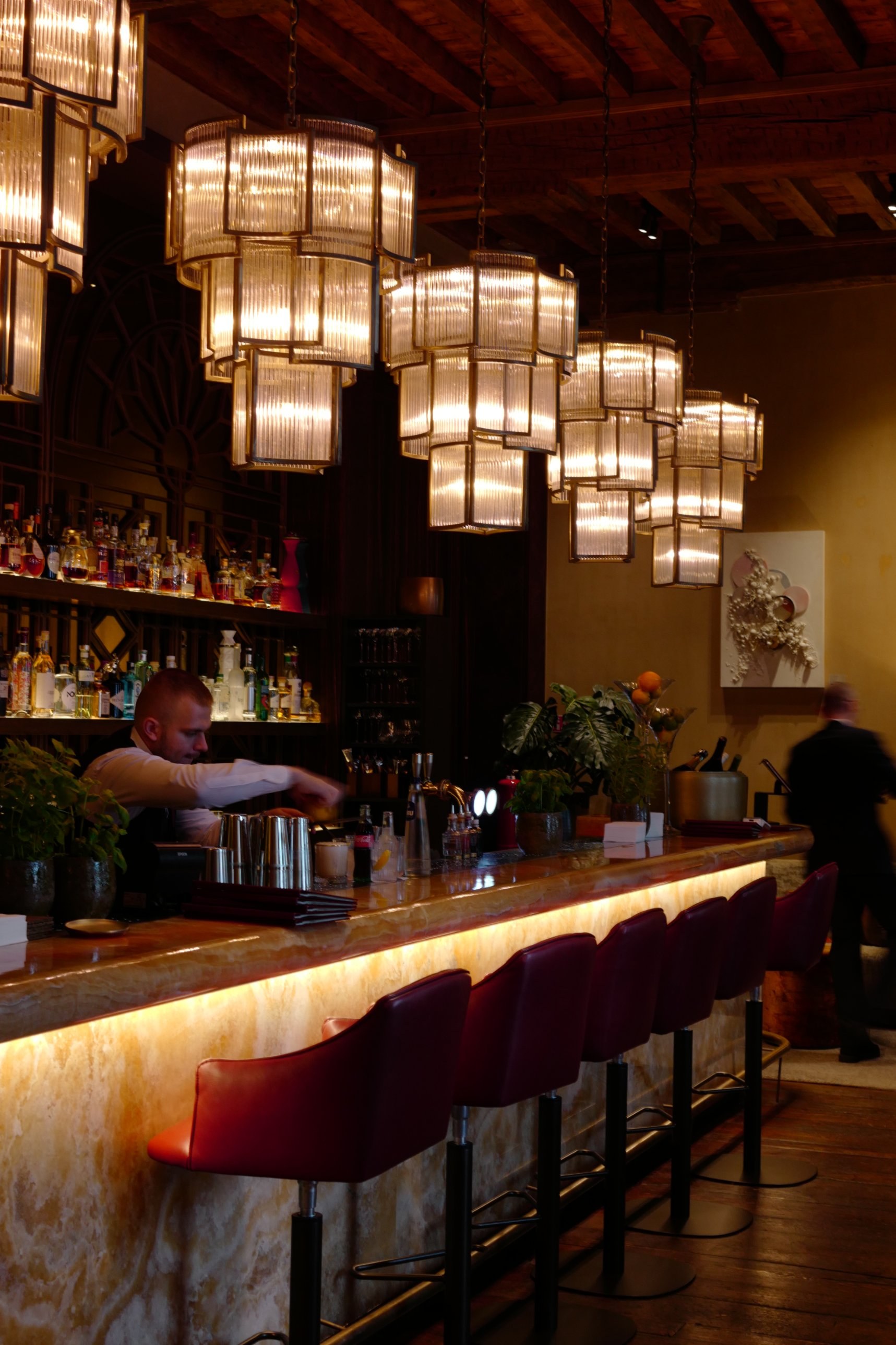 The bar at Henry&rsquo;s