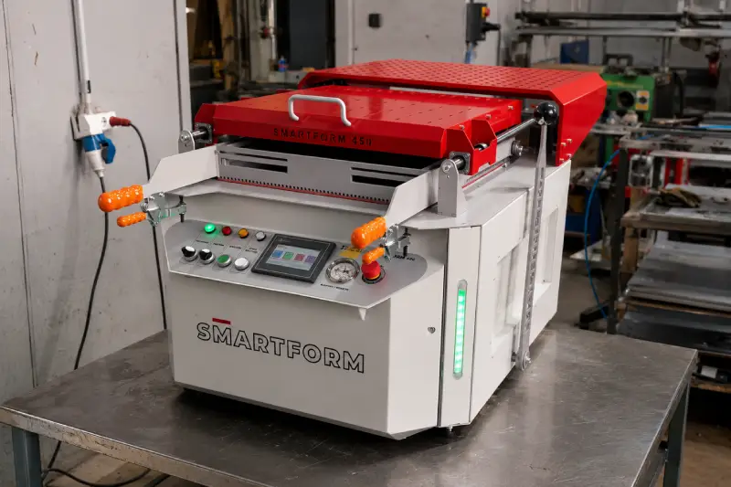 SMARTFORM 450 vacuum forming machine for hobby use — compact bench-top thermoformer with quartz IR heating and 450×450 mm forming area