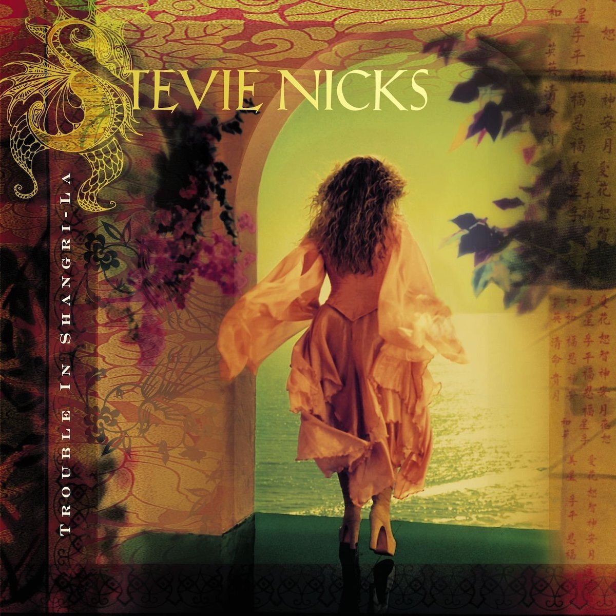 Portada de 'Trouble in Shangri-La' de Stevie Nicks