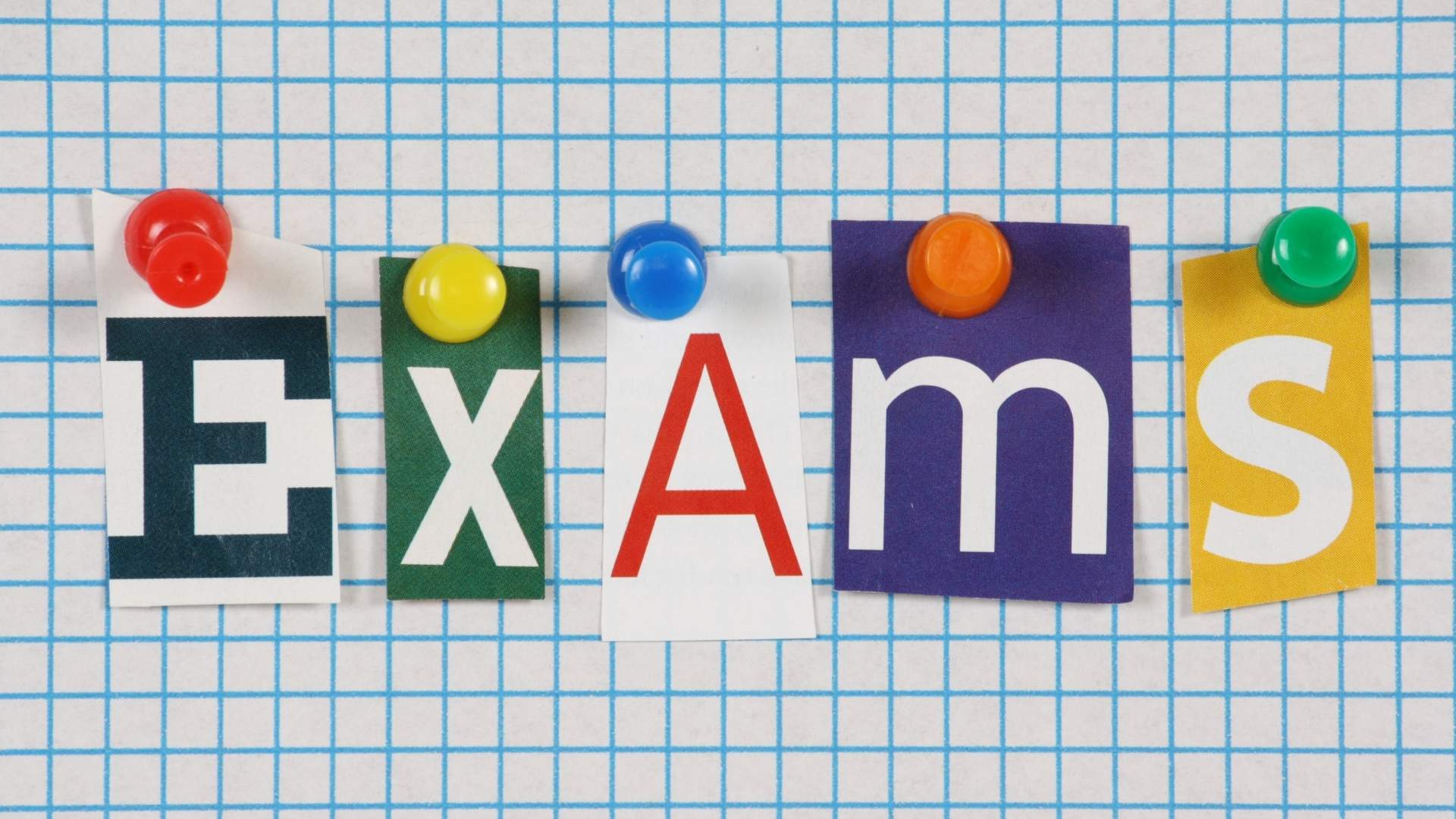 Exams als Buchstaben