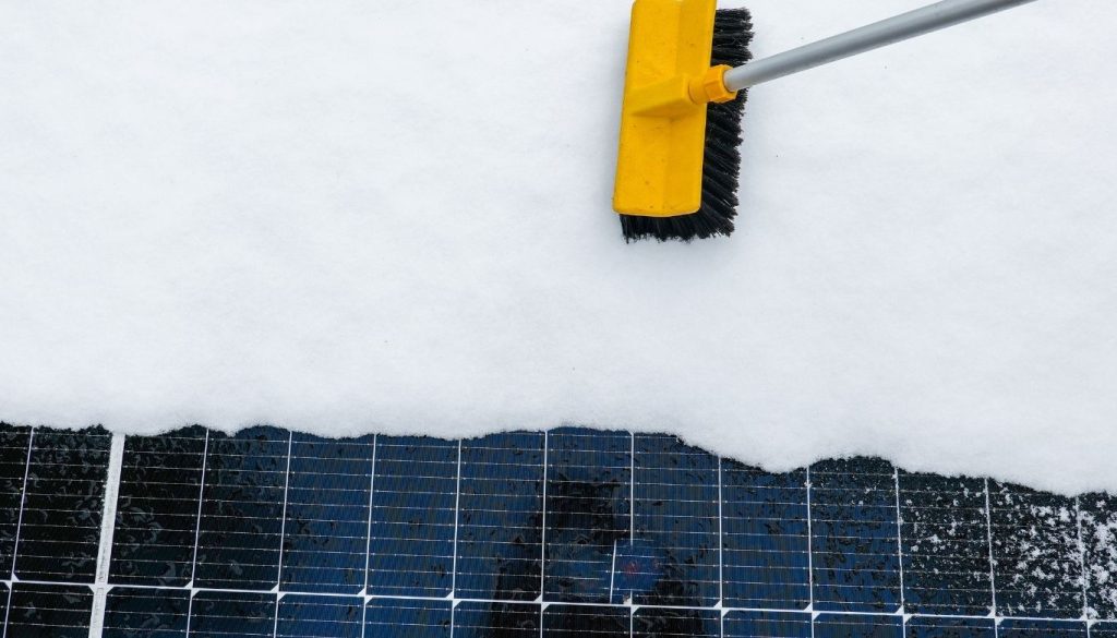 how to keep snow off solar panels in winter​