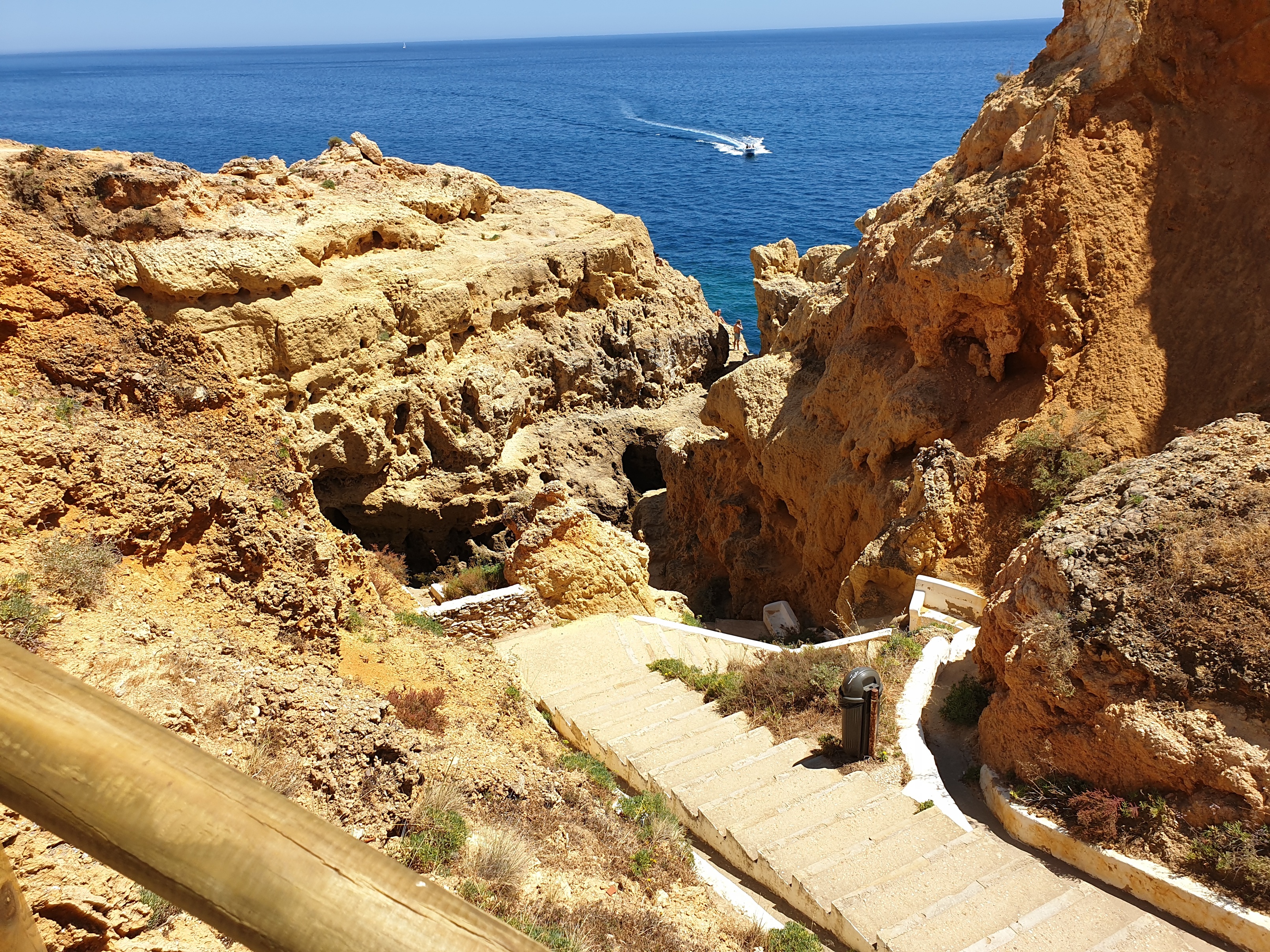 image of santorini, greece