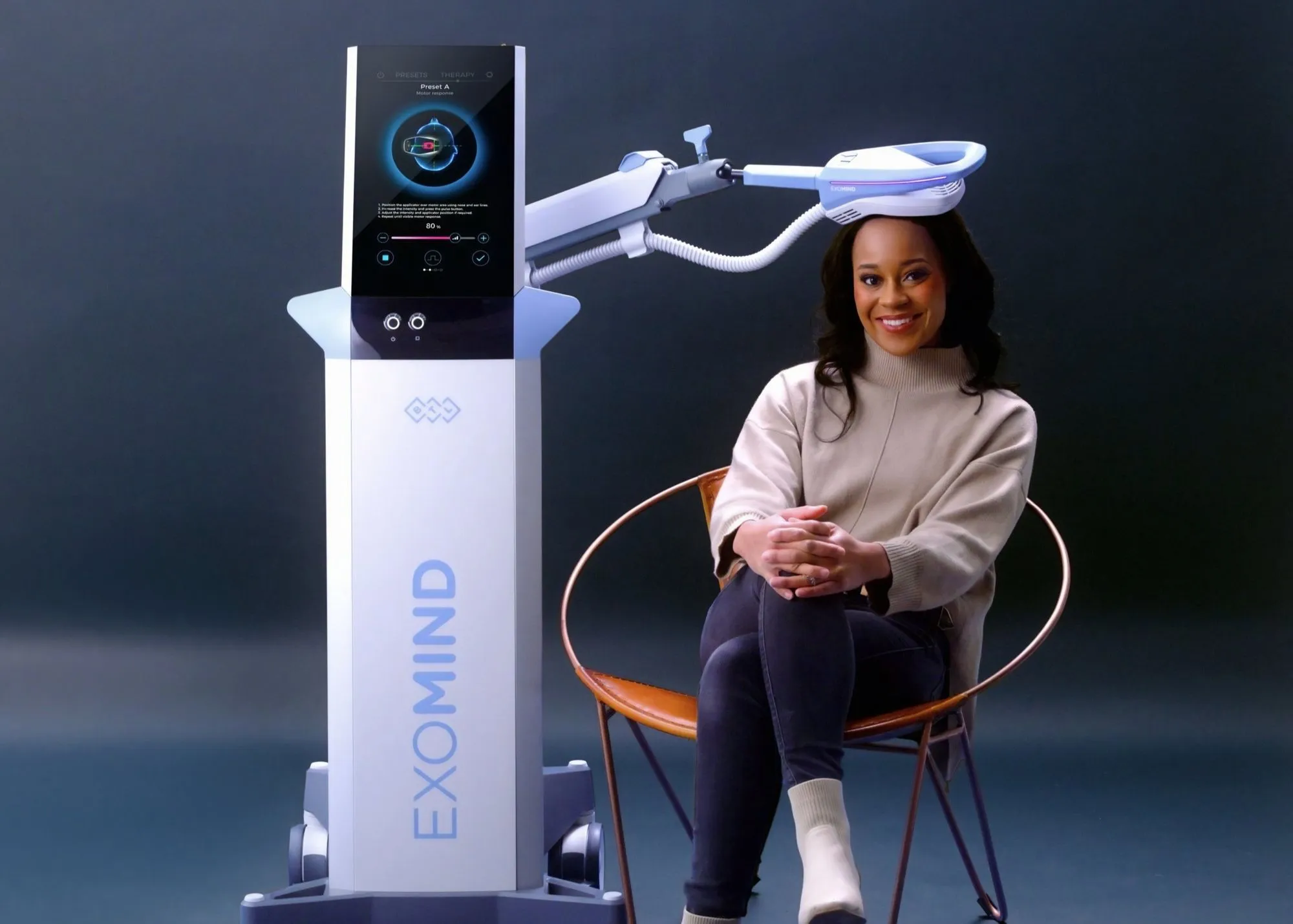 A woman using the Exomind device.