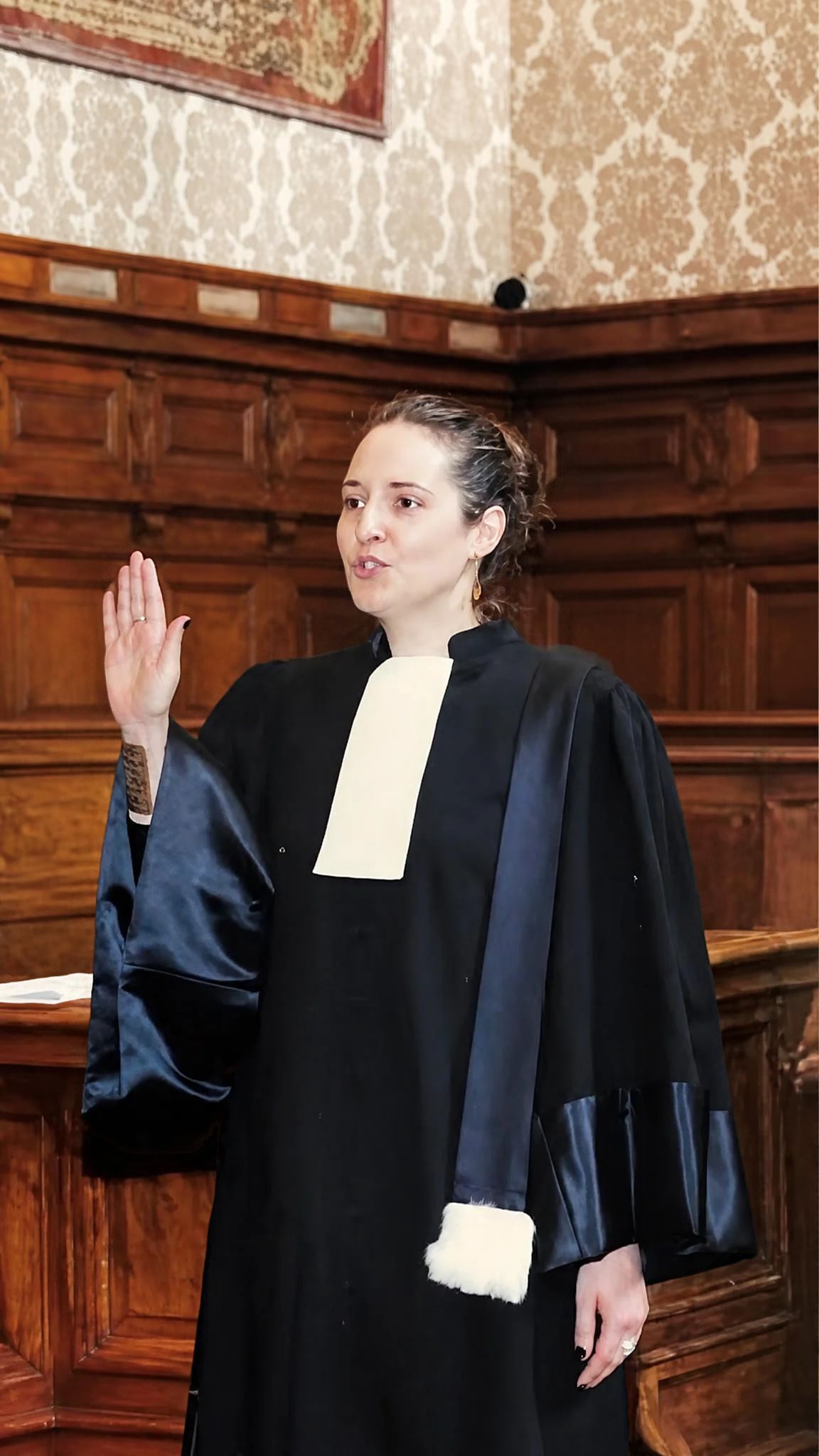 Portrait de Maître Sarah Adoff, avocate à Créteil