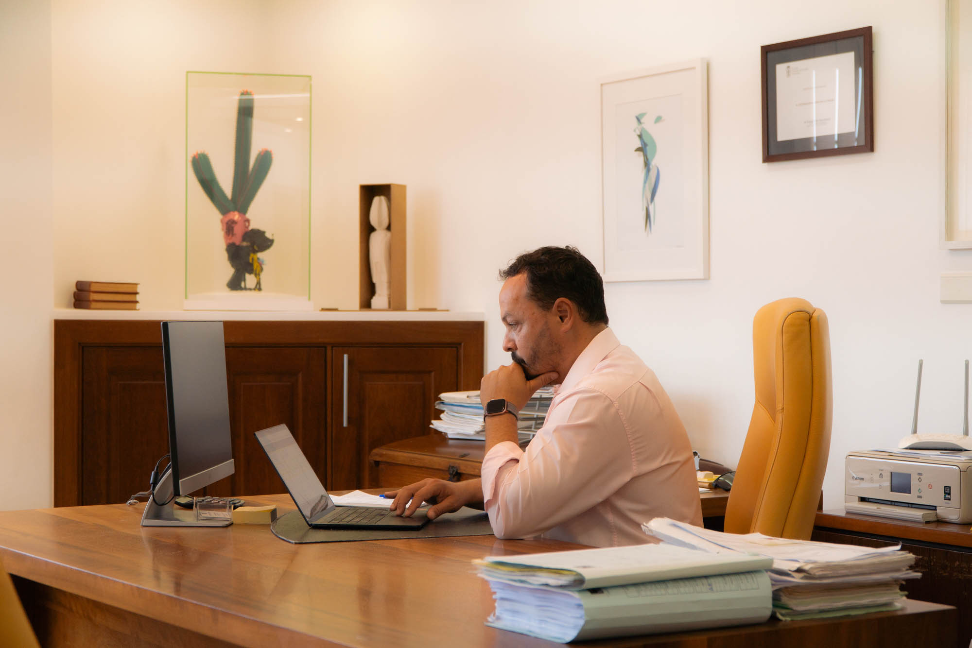 image of a coaching session in progress for a personal coach & consultant