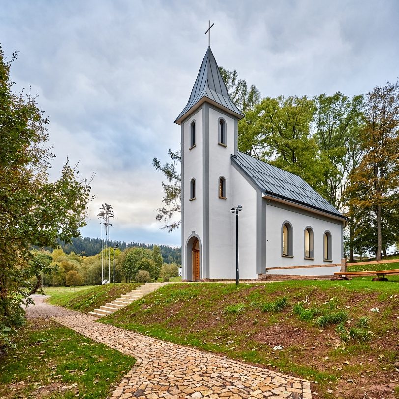 Kaple sv. Josefa, Slavětín — Art Point