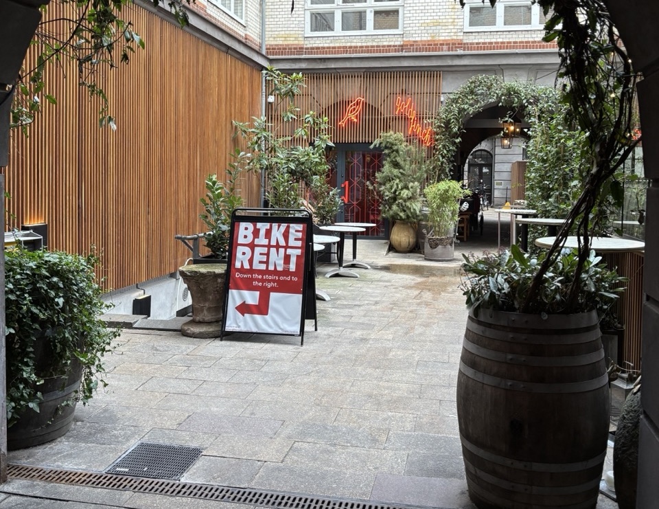 image of passengers boarding a bus