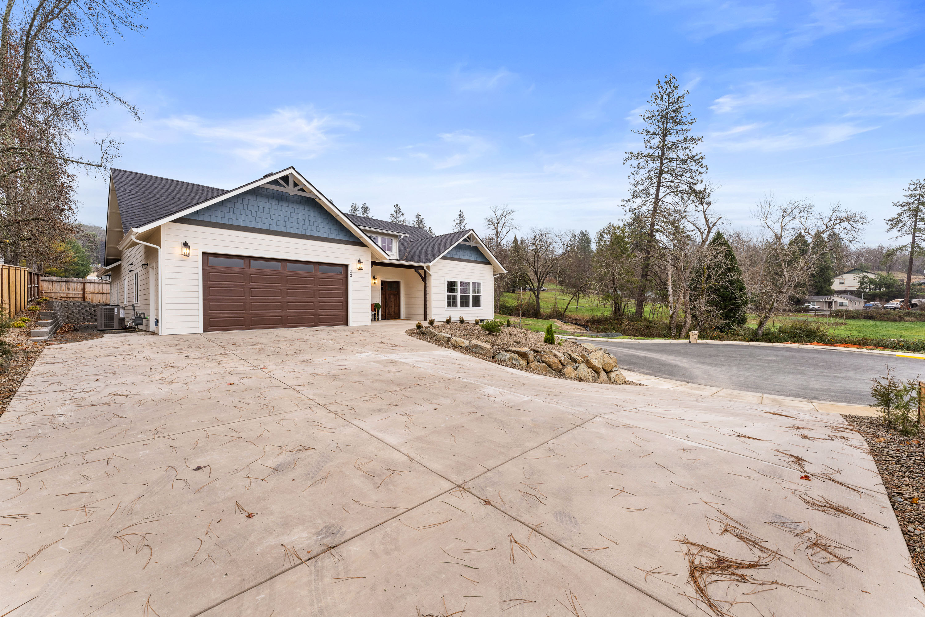 exterior image of home in grants pass