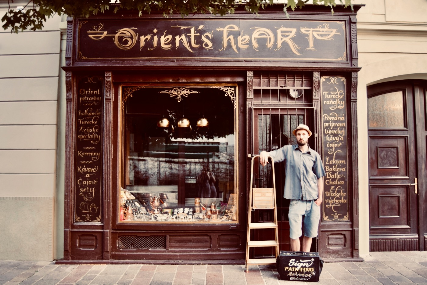 Obchodný štít Orient's heart