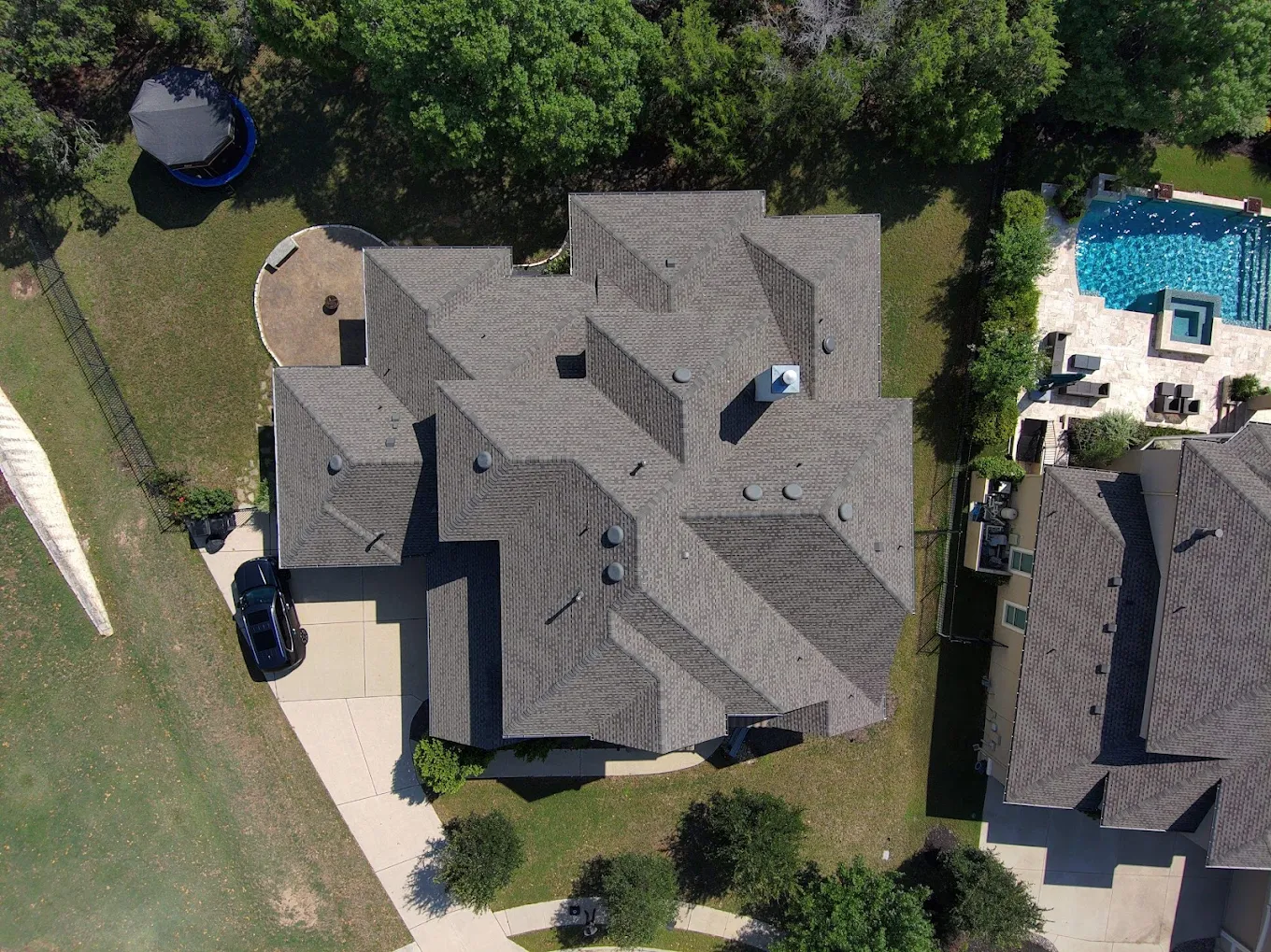 How Long Does an Asphalt Shingle Roof Last? A Homeowner's Guide