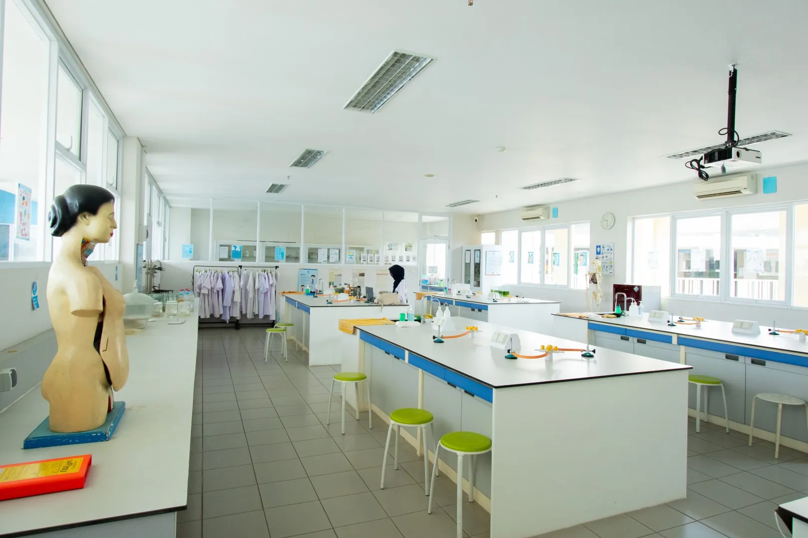 Picture of Sekolah Bogor Raya's science lab.