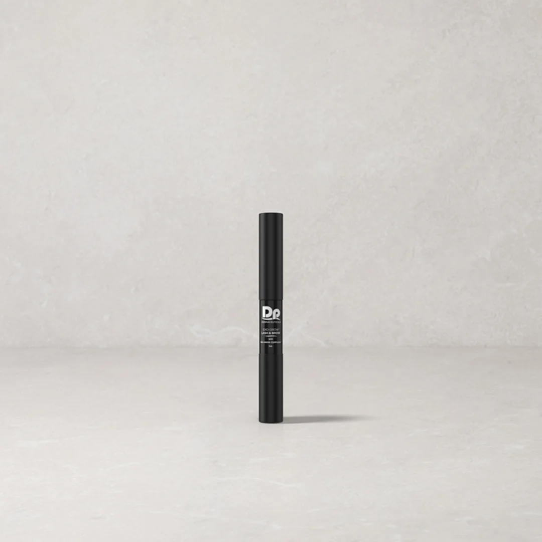 Nærandi serum fyrir augnhár og augabrúnir sem styður við heilbrigðan vöxt og styrk.