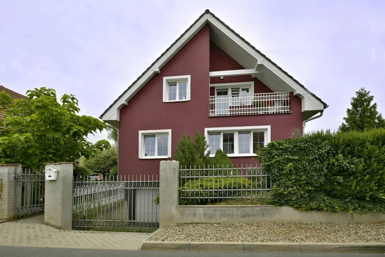 image of charming bed & breakfast exterior