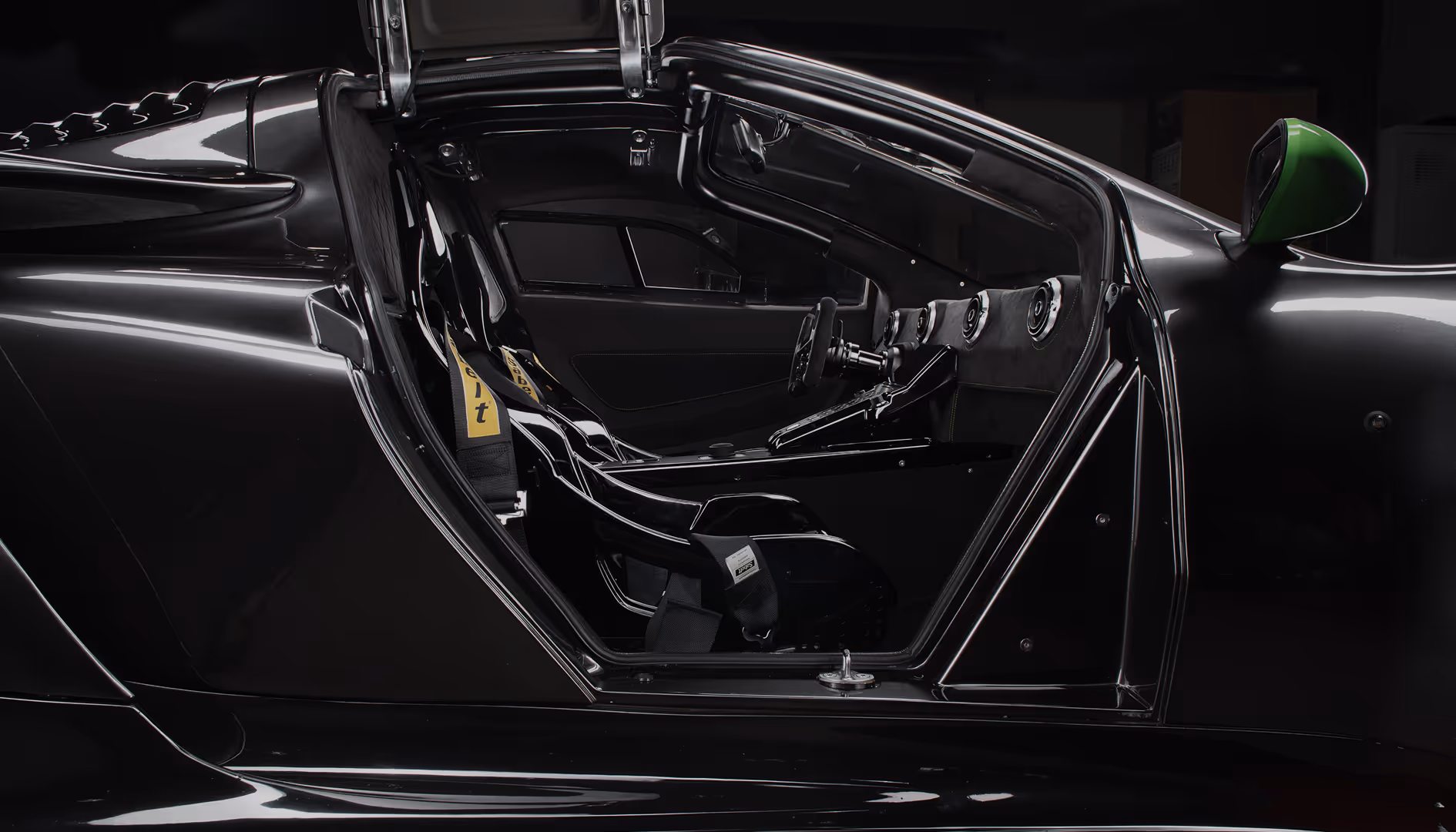 RR01 interior with racing seats and steering wheel