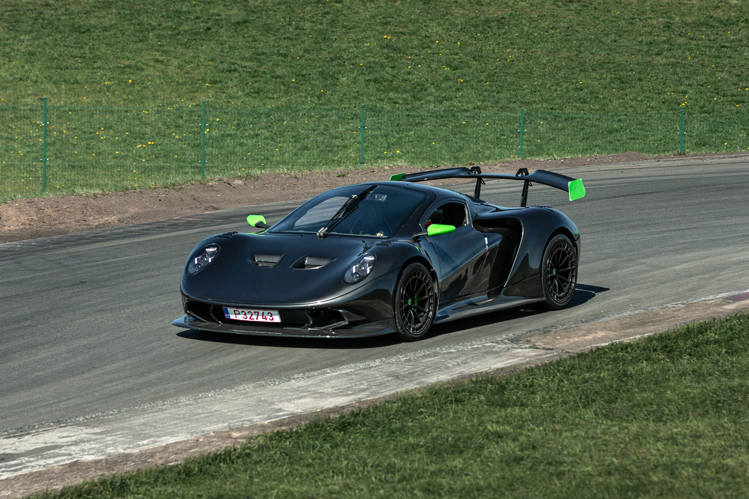 The Rhino RR01