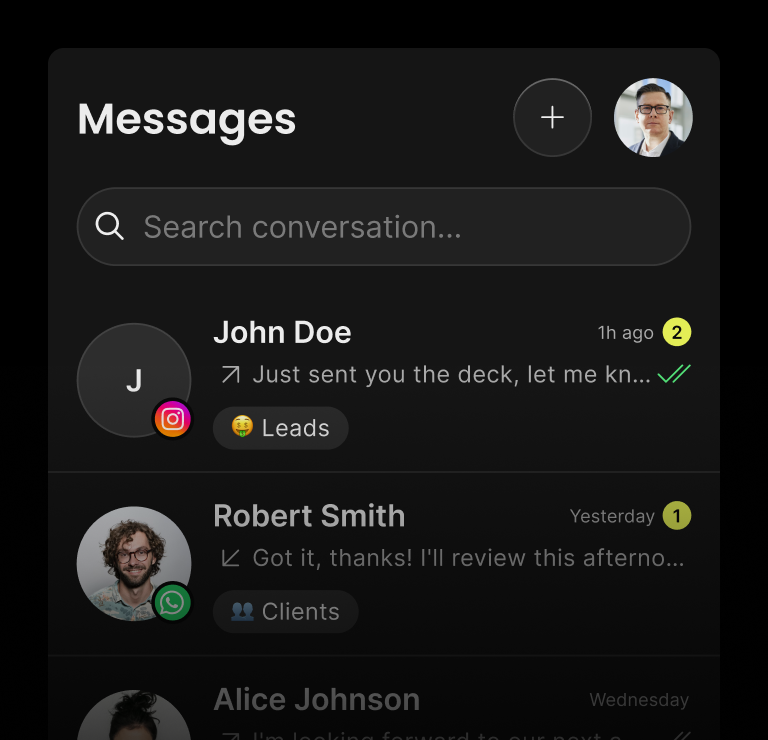 Mobile message app screen showing conversation list with John Doe, Robert Smith, and Alice Johnson, including unread message counts and message previews.