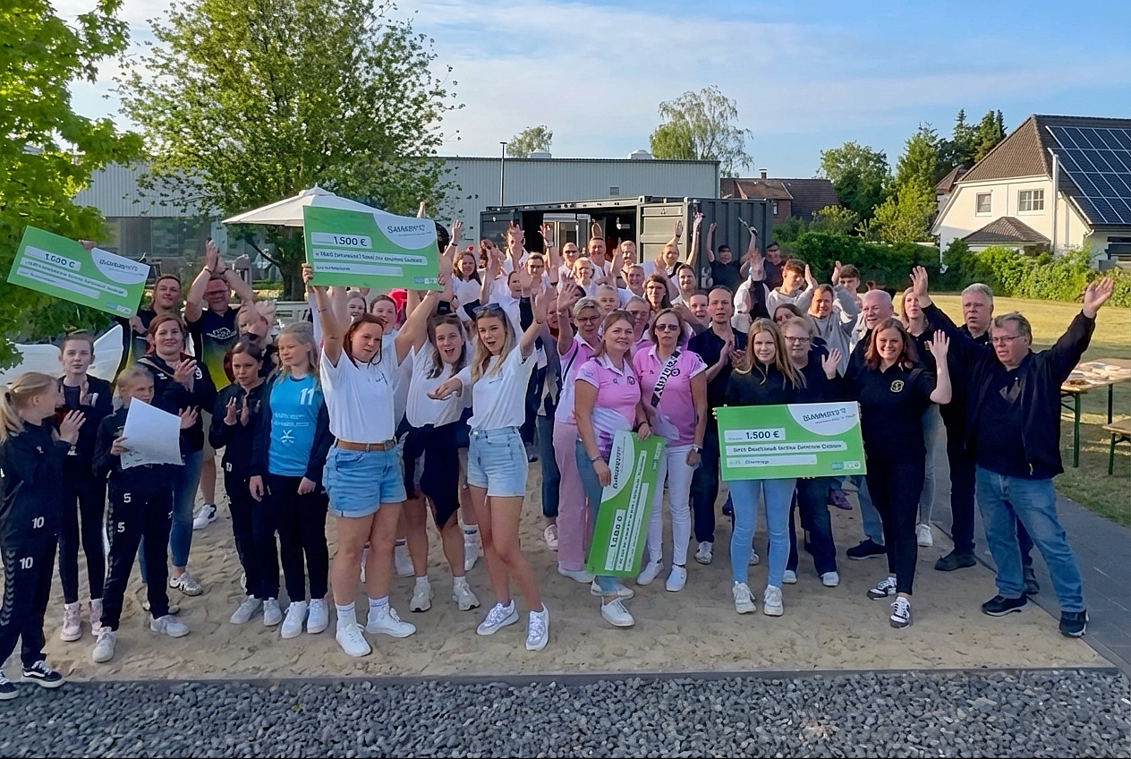 Gruppenbild der Gewinner-Verein der RKS Sponsoring-Aktion "TeamwoRKS"