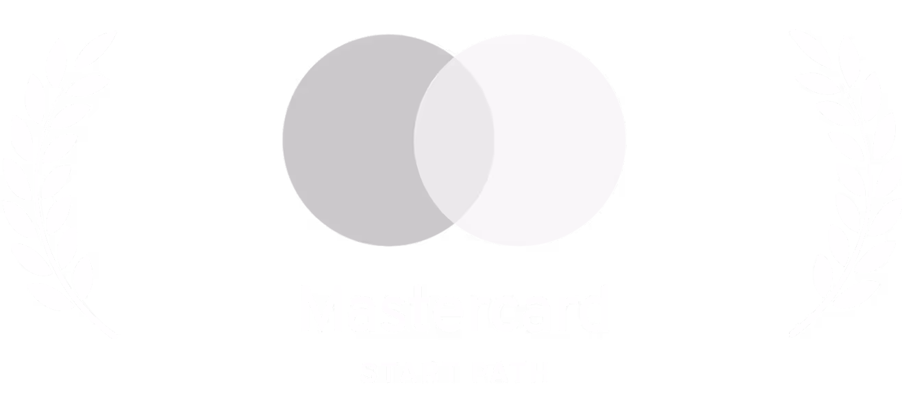 Logo Mastercard sopra la scritta Start Path, con decorazioni di rami di alloro ai lati.