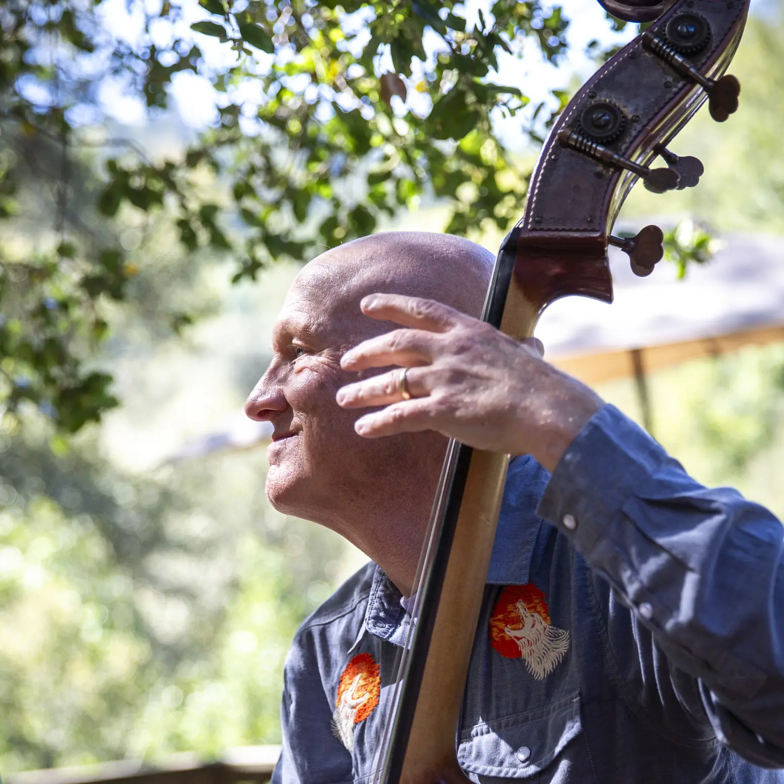 Lee from Critical Grass playing bass
