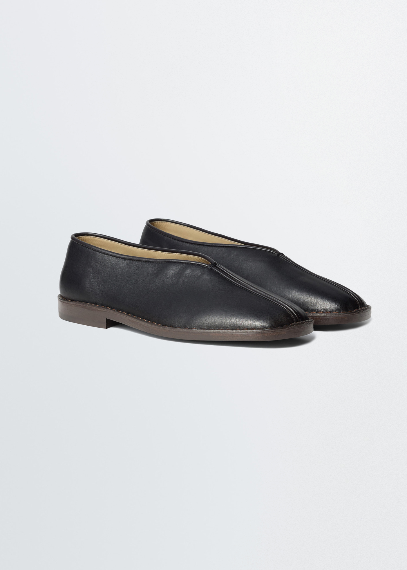 Flat Piped Slippers –– Shiny Nappa Lamb Leather (Black/Dark Chocolate)