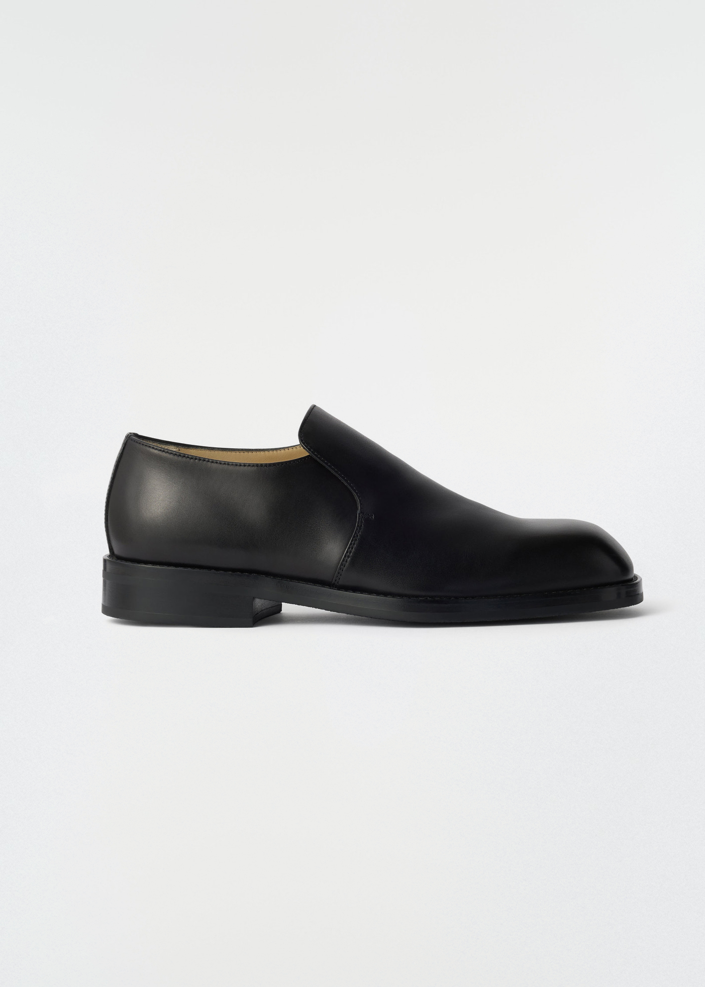 Formal Slip On –– Shiny Vegetable Leather (Black)
