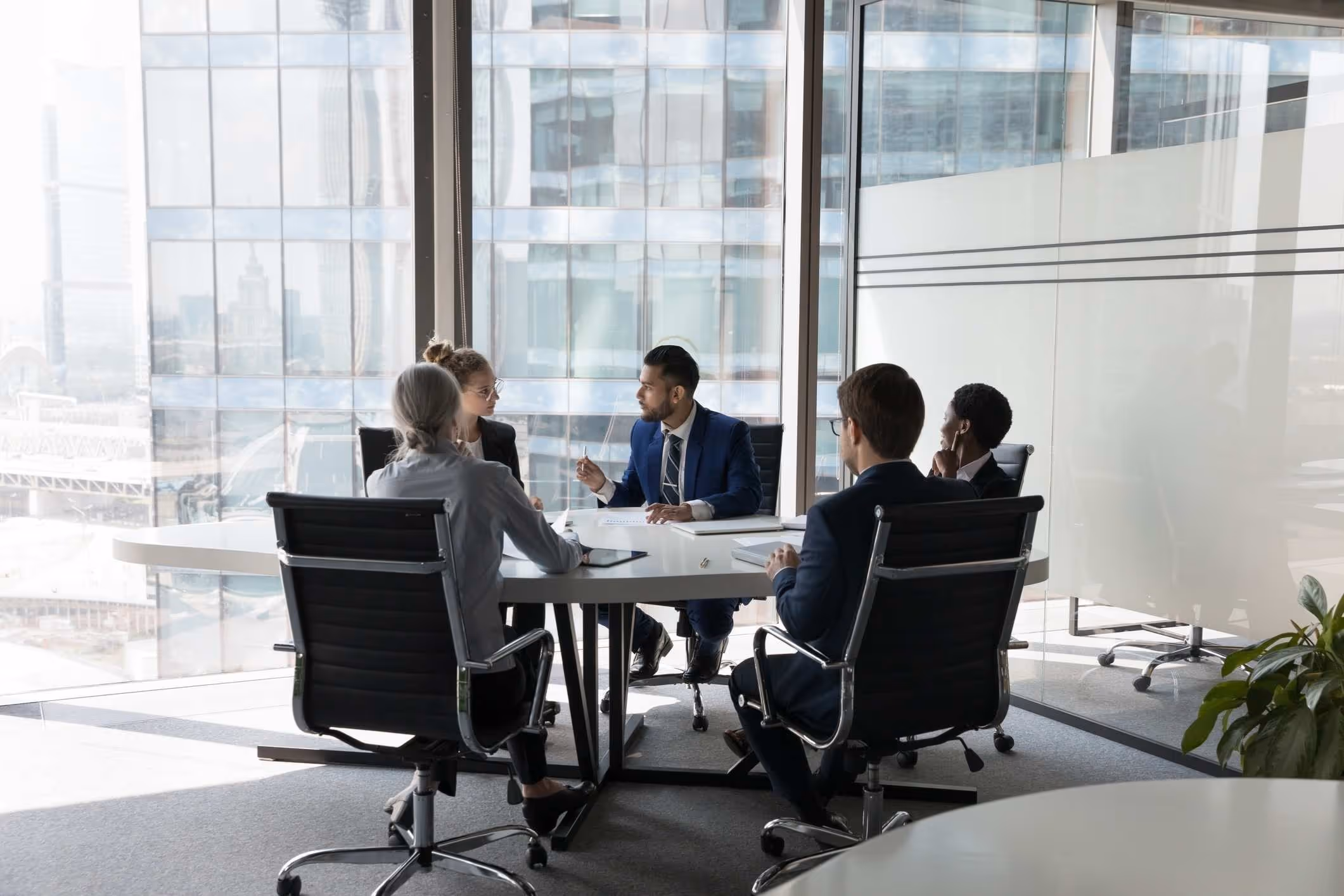 Investors discussing whether they’ve been victims of litigation funding scams.
