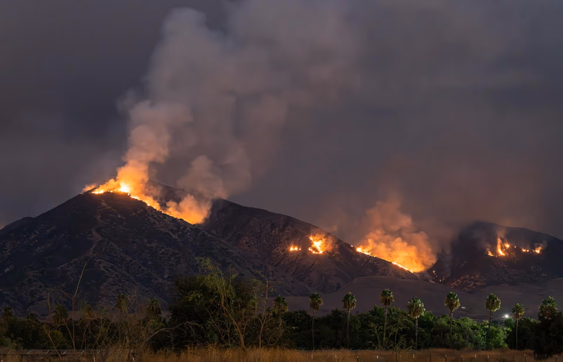 photo of a wildfire in California