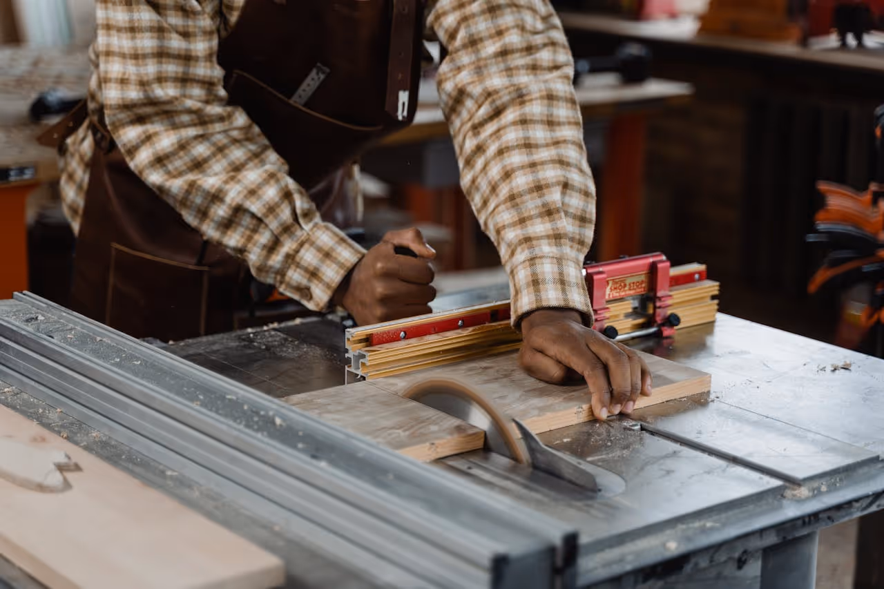 Employers, workers and consumers that use power tools and table saws are urged to protect themselves with safety glasses, gloves and protective gear.