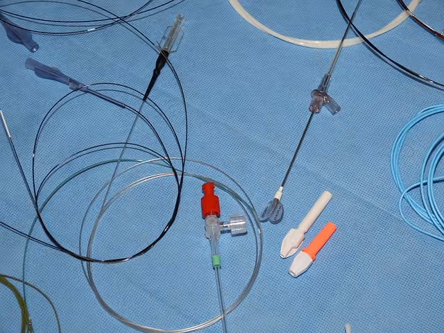 Ohio product liability attorney reviewing defective guidewires and Medtronic recall lawsuits. For a free consultation call (800) 513-2403.